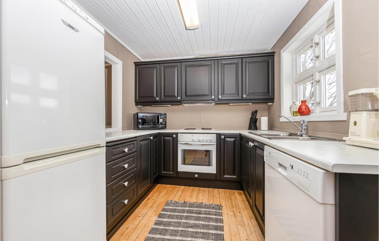 Sandvik  3 Bedroom Nice Home In Kvamsoy מראה חיצוני תמונה